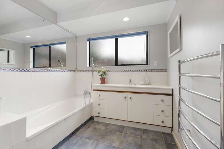 11 Gairloch Place Wattle Downs_14