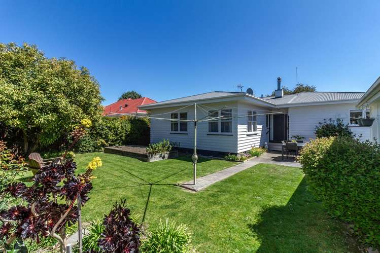 17 Henderson Crescent Onekawa_13