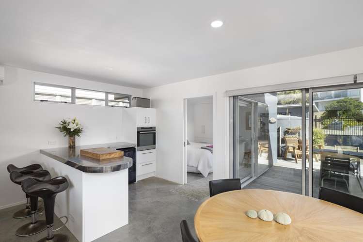 8 Tamarisk Drive Riversdale Beach_12