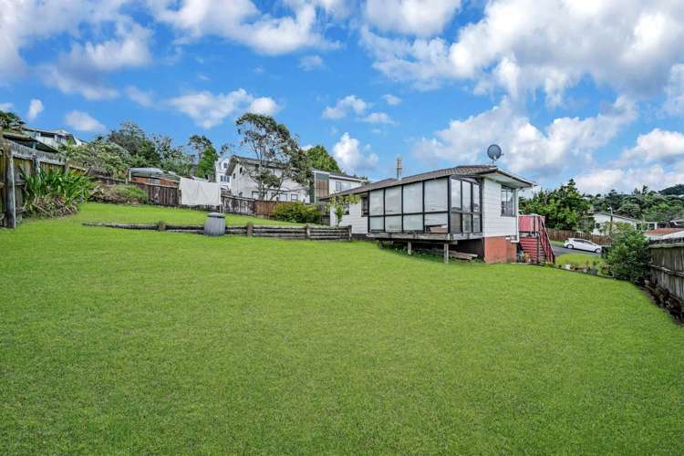 6 Tesla Place Totara Vale_2