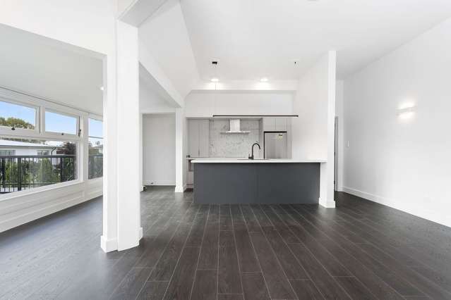 2/7 Beverley Street Merivale_1