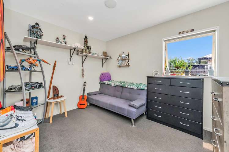 27 Wellington Street Ashley_16