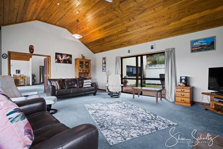 87 Hurndall Street East Maungaturoto_15