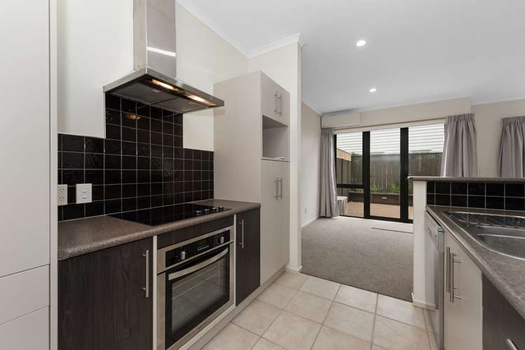 14d Kelvin Place Hamilton East_1