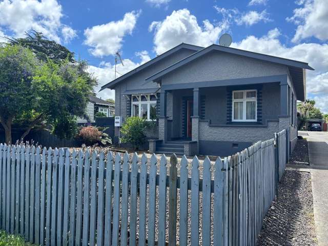 Fully fenced, Large bedrooms, Warm home