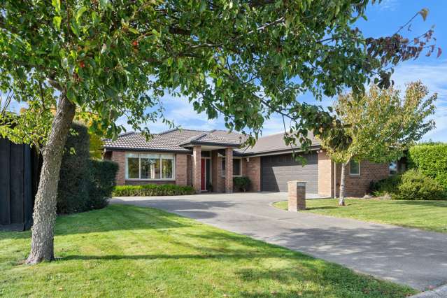 Backing Onto Farmland. Hard to Find, Easy to Love.