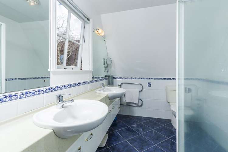 128 Beach Road Castor Bay_16