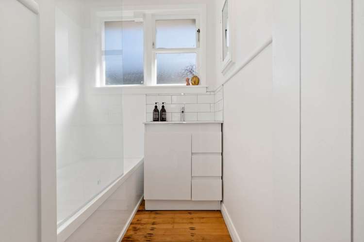 28 Weybridge Crescent Glen Innes_17