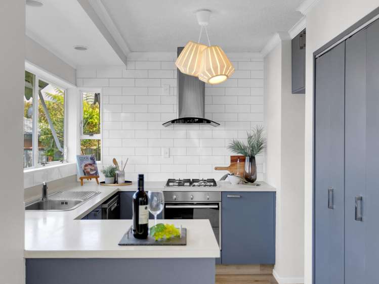 54 Lansdowne Crescent Glenview_5