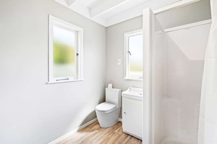 82 Paritai Drive Orakei_15
