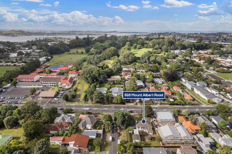 618 Mount Albert Road Royal Oak_15