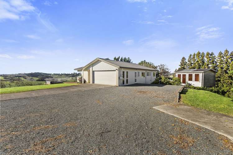 233 Whitehills Road_4