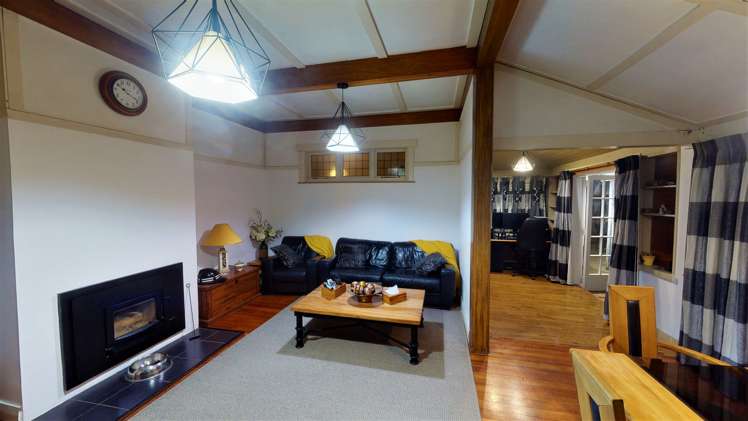 556a Queen Street East Levin_5