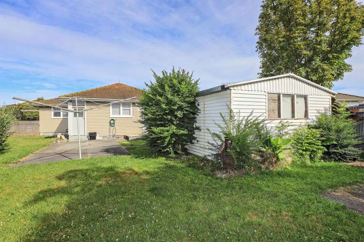 14 Cottrell Crescent Onekawa_13