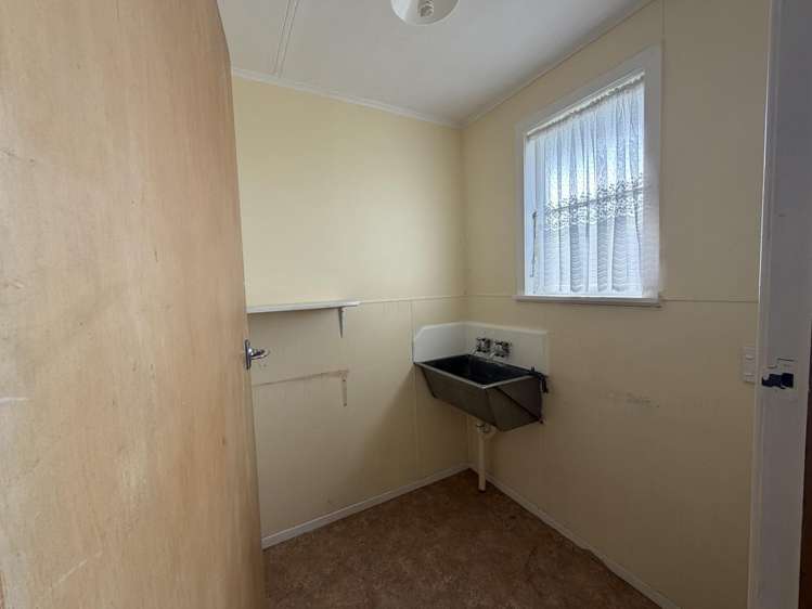 2 Ranfurly Street Waitara_14