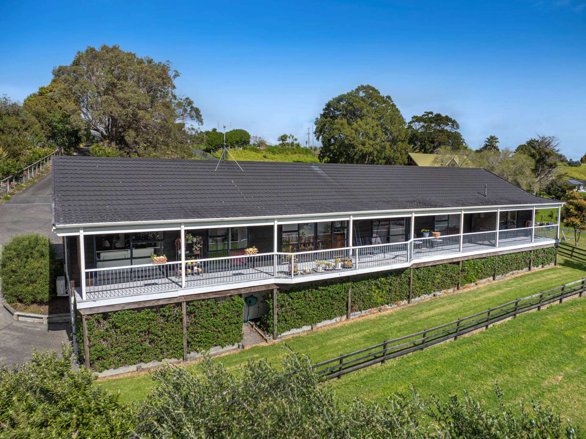 20 Roberts Road Matakatia Bay_0