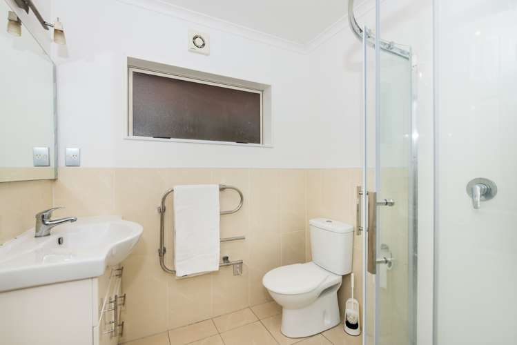 73 Mandival Avenue Flat Bush_15