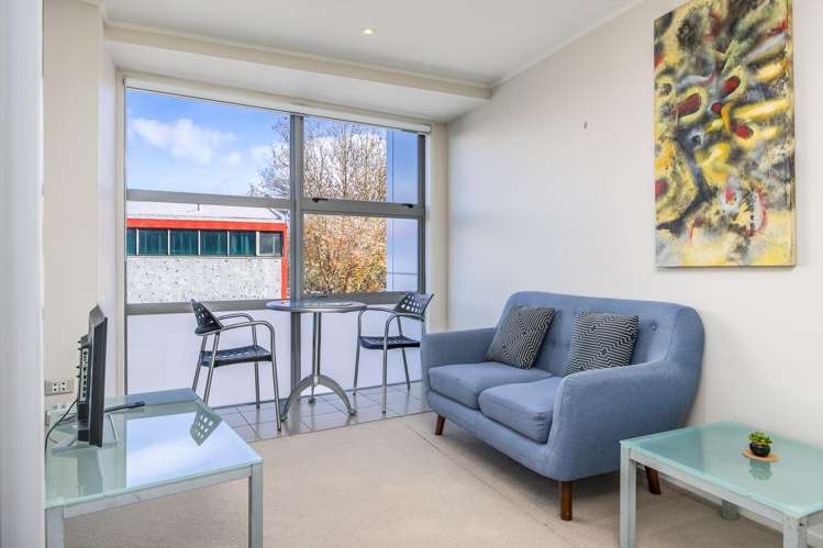 6J/156 Vincent Street_3