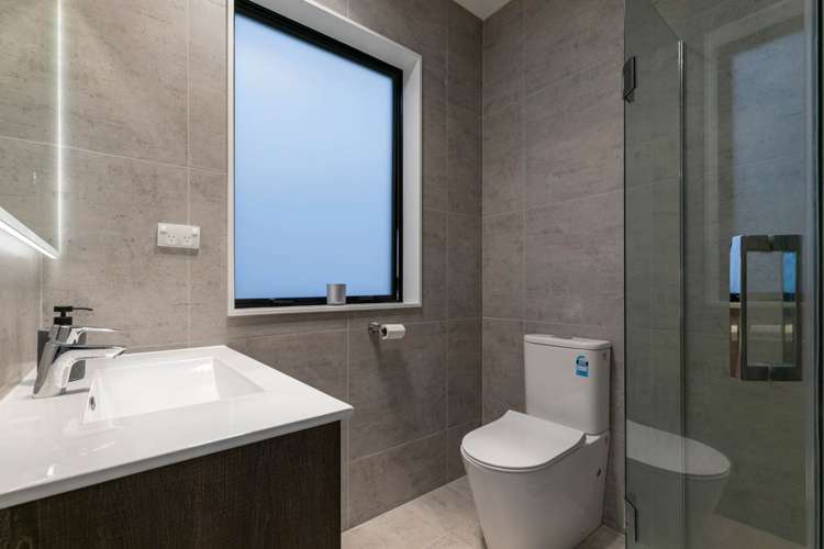 53 Argent Lane Wainui_15