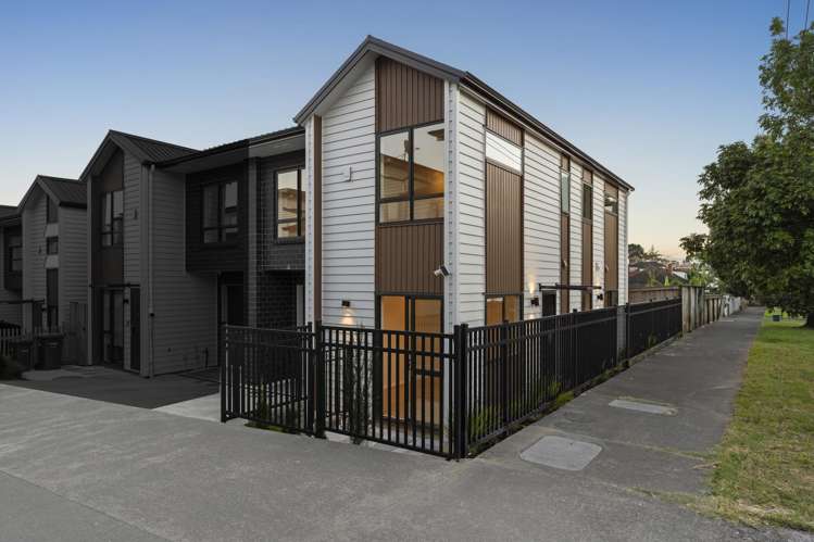 12A Holland Avenue Point England_15