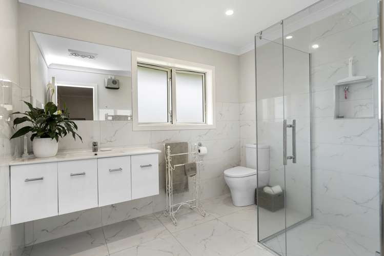 49 Baxter Michael Crescent Cambridge_14