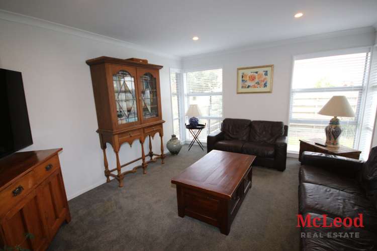 37 Redhaven Rise Netherby_10