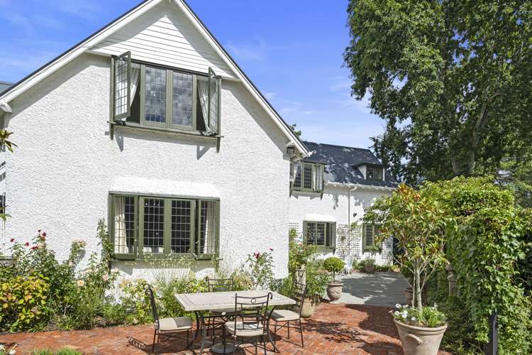 56a Barton Road Heretaunga_0