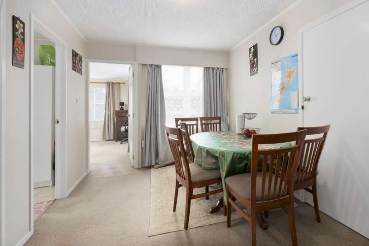 8 Fowey Avenue Te Atatu South_19