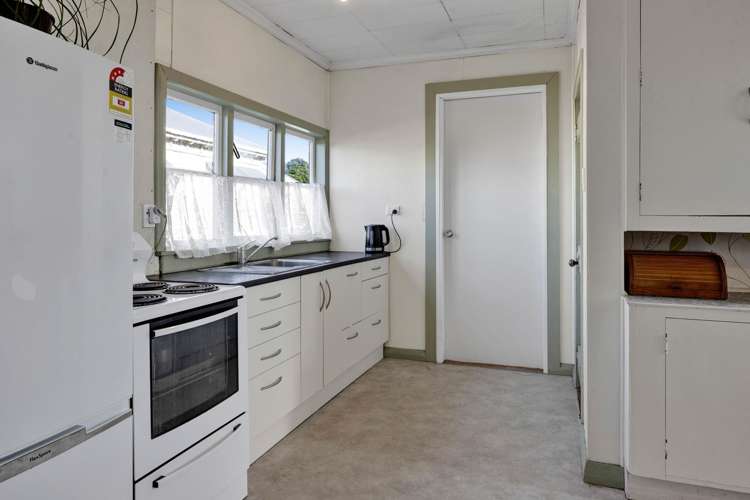 45 Disraeli Street Hawera_16