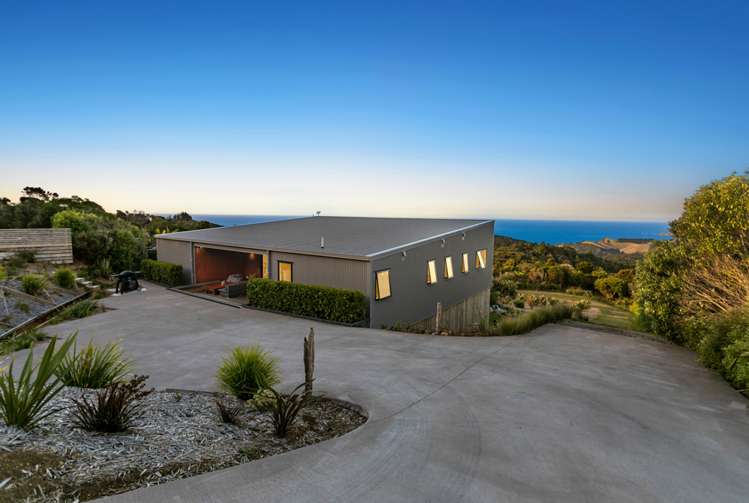 1041 Wainui Road_4