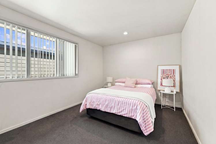 1-2/76A Southampton Street_5