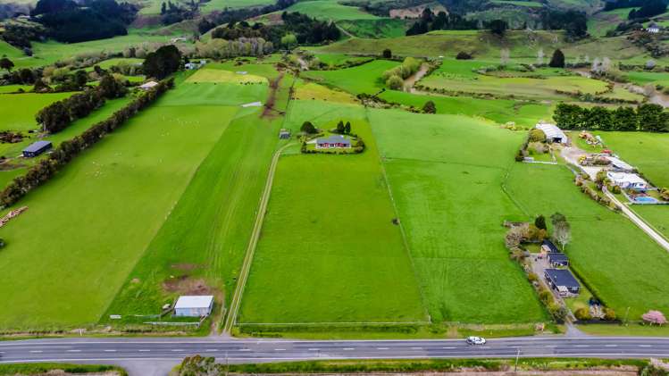 196 Mokau Road Urenui_1