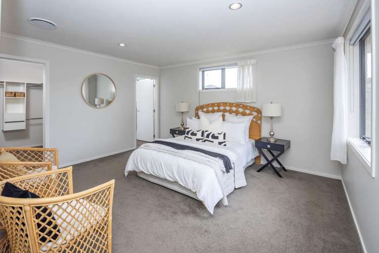 4 Cabourne Drive Glenview_16