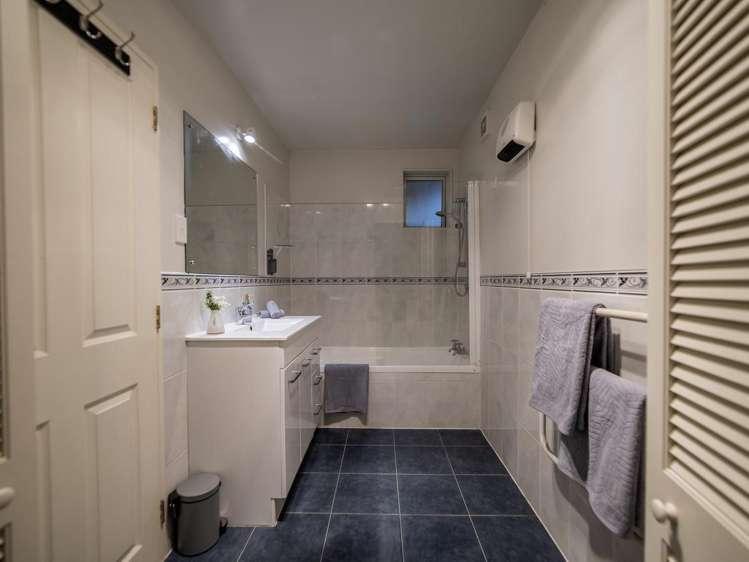 3B & C Strawberry Lane Fernhill_12