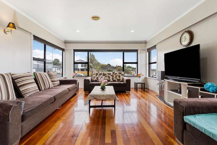 84 Tiverton Road New Windsor_7