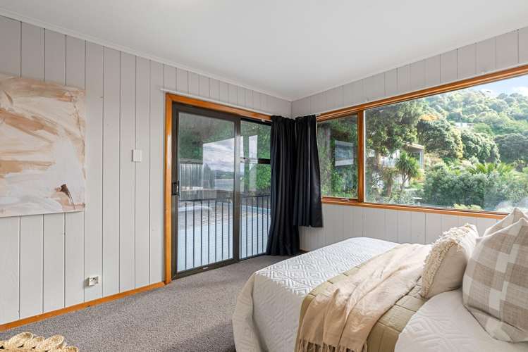 318 Queens Drive Lyall Bay_16
