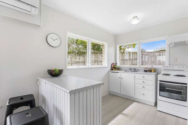 1/6 Segedin Place Glenfield_1