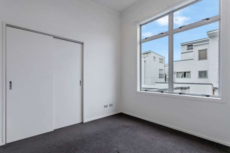 42/3 Wagener Place Mount Albert_14