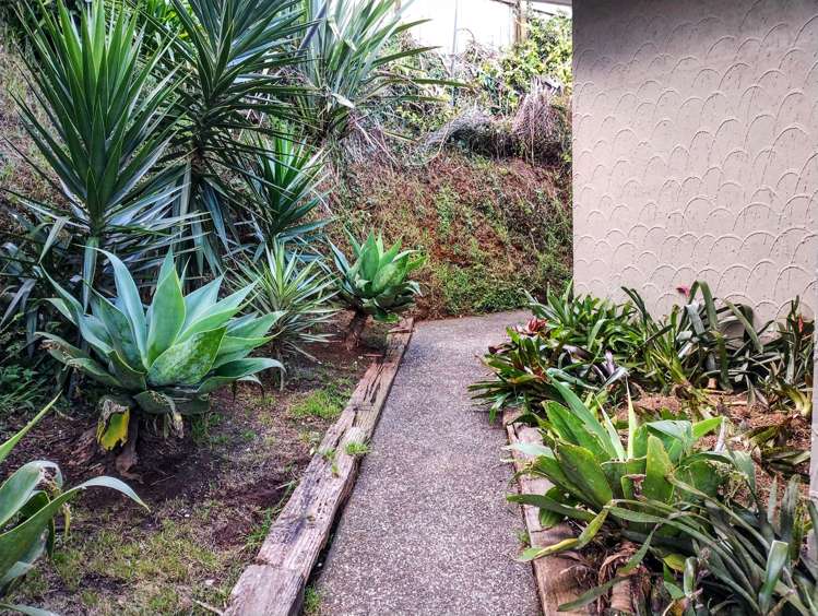 2 Fairmount Road Titirangi_4