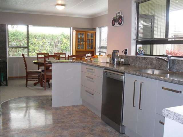 111 Brecon Road Stratford_2