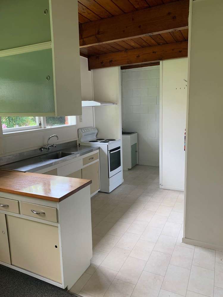 1B Lyndhurst Road Te Atatu South_1