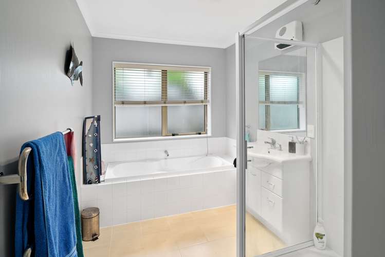 105 Saxton Road Stoke_15