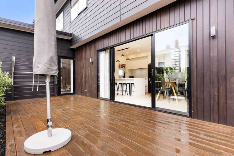 8 Reg Pearce Way Glen Innes_11