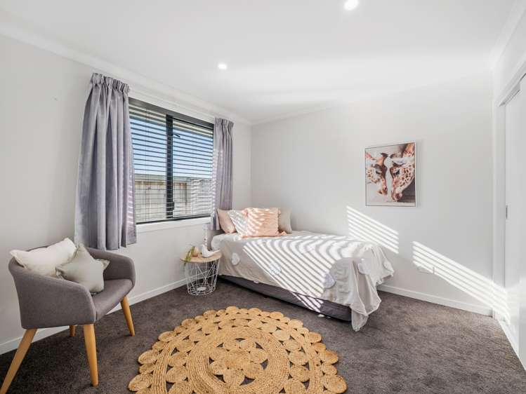 82 Puhirake Crescent Pyes Pa_17