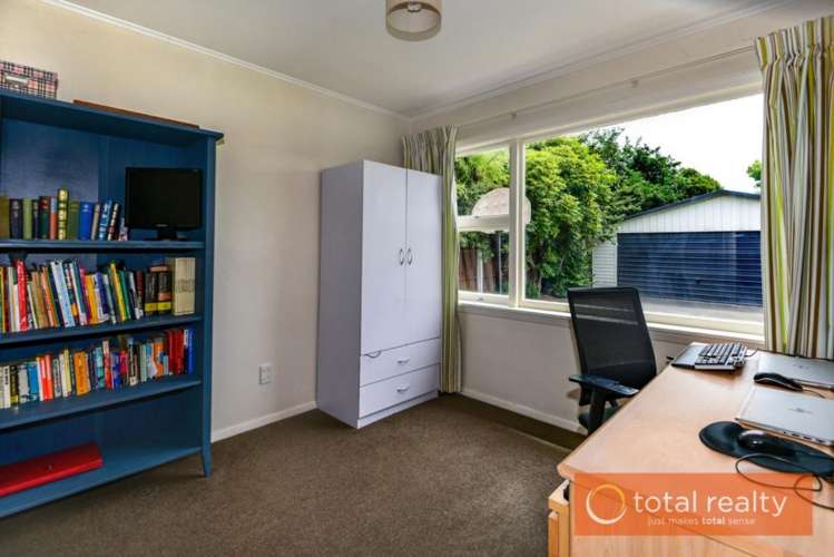 43 West-Watson Avenue Hillmorton_11