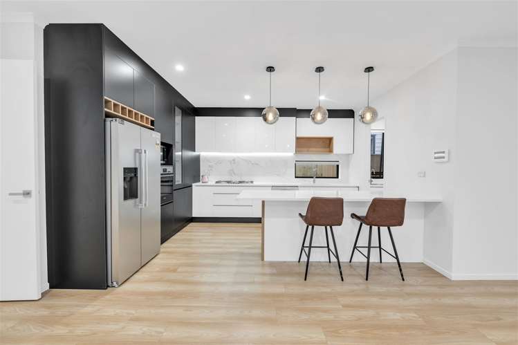 16 Puruatanga Drive Flat Bush_6