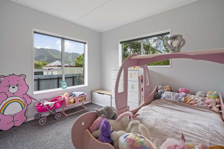 4 Kent Street Wainuiomata_11