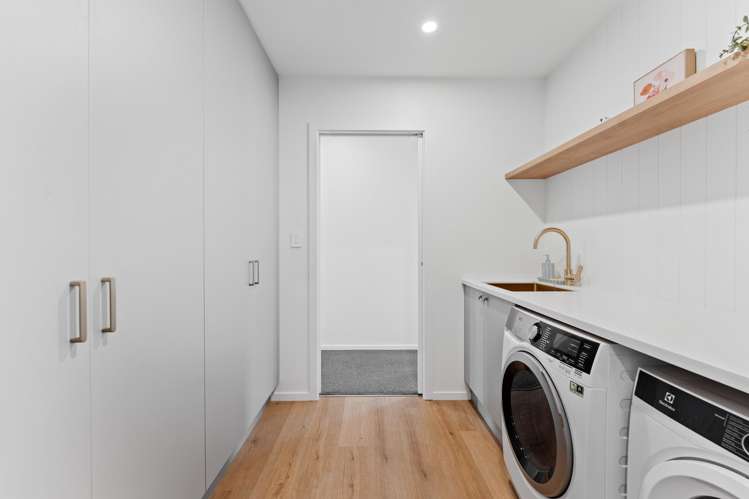 15 Franks Place Outram_31