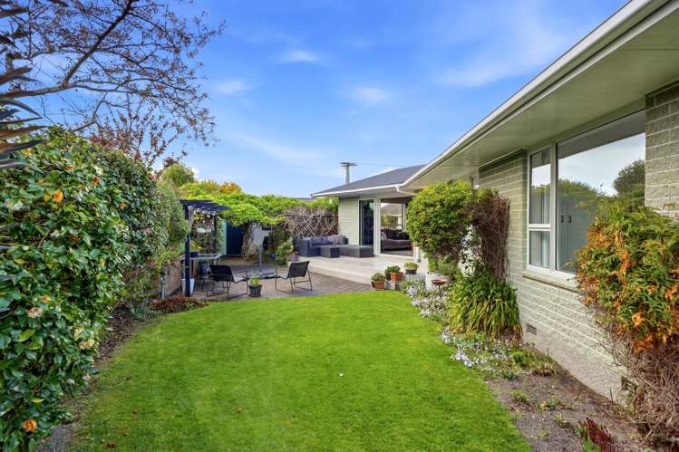 34 Wychwood Crescent Bishopdale_17