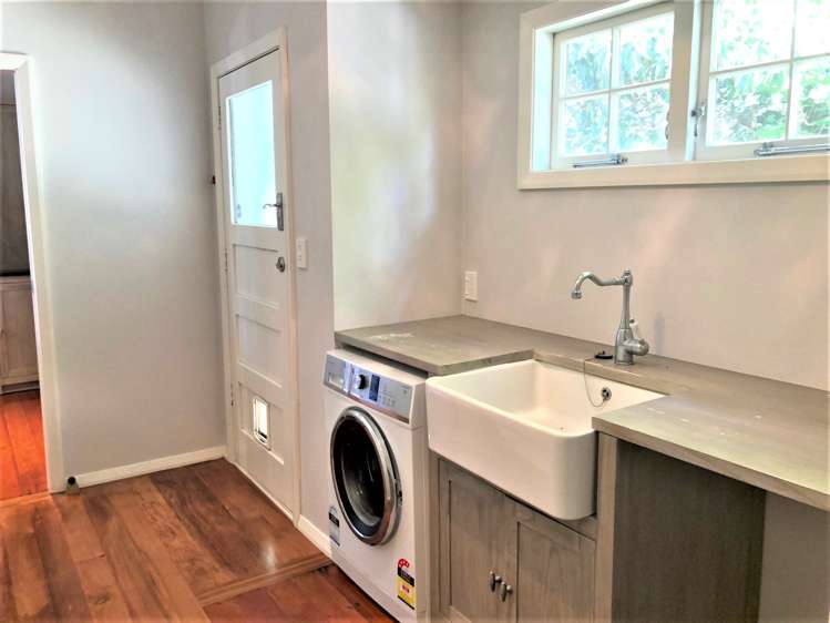 54 Tawhiri Road One Tree Hill_3